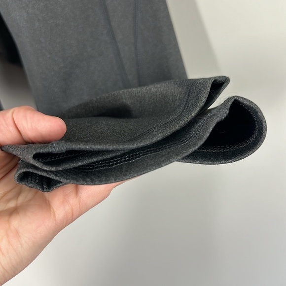 NWT Ivy Park Sculpted Crop Mid Rise Capri Leggings Size XS - Picture 4 of 16